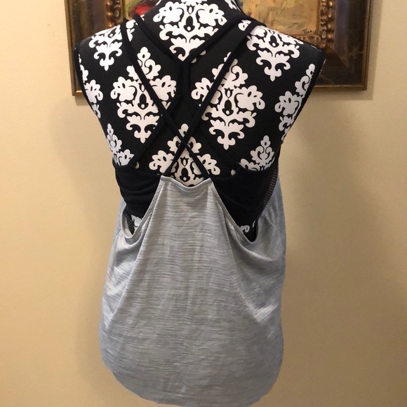 Athleta cross back removable padded bra insert with attached athletic tank - Picture 3 of 11